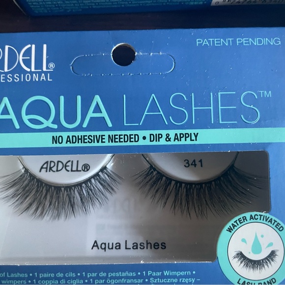 Ardell Water Actuvated Lashes . - Picture 4 of 8